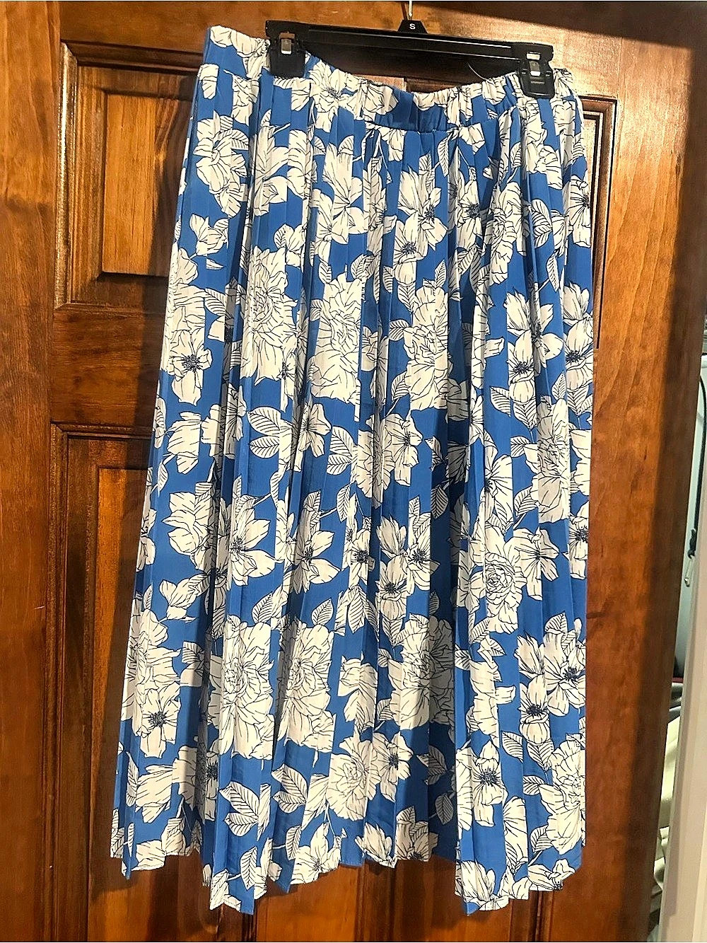 Banana Republic Floral Maxi Skirt in Blue & White Size Small
